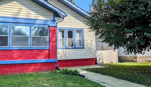 Charming 2-bedroom house in enchanting Indianapolis, near downtown and Irvington