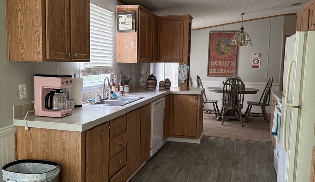 Charming 4-bedroom mobile home with AC, WiFi in amazing West Monroe