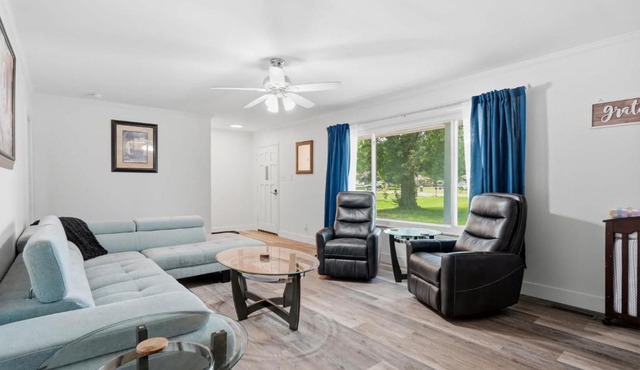 Charming Cozy Hideaway Fireplace & Gameroom