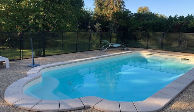 Charming Gîte with Pool in Serene Sarthoise Countryside in Dureil