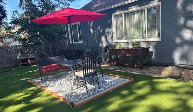 Charming Lovely 1940s Bungalow