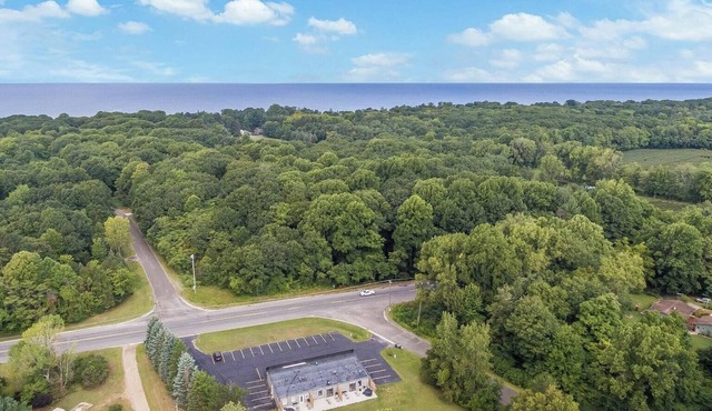 Charming, Peaceful 2-bedroom apartment in nice South Haven