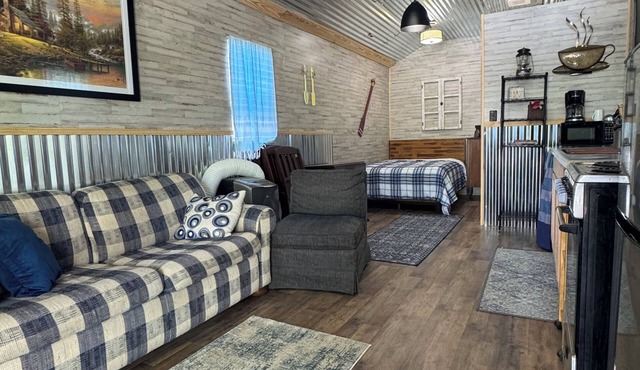 Charming tiny home in delightful Pangburn near Little Red River - pet friendly
