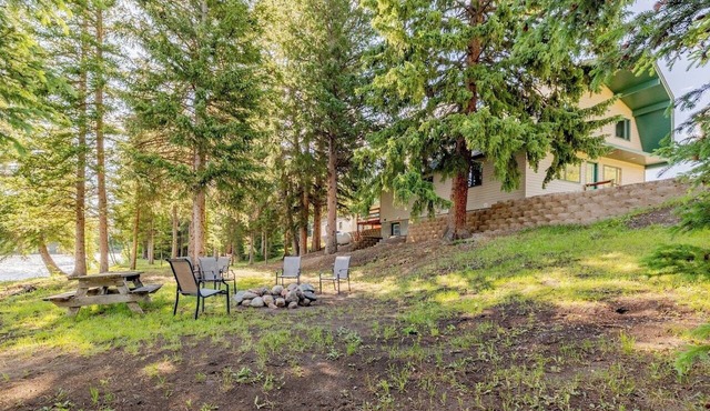 Clarks Fork Crossing- Direct River Access, Large family Cabin!