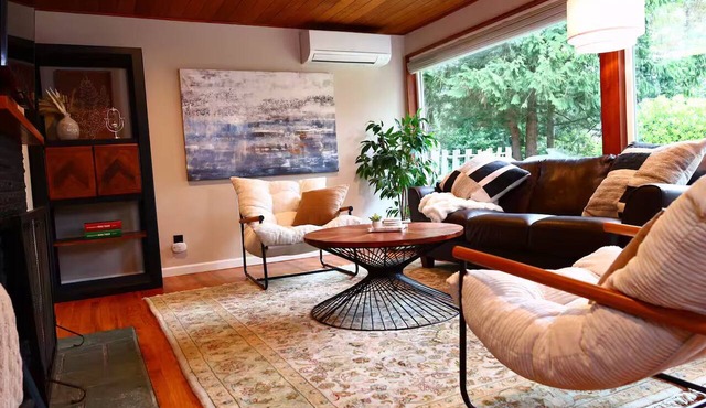 Classic 3BR home in North City, AC, private, lit patio, fire pit, light rail