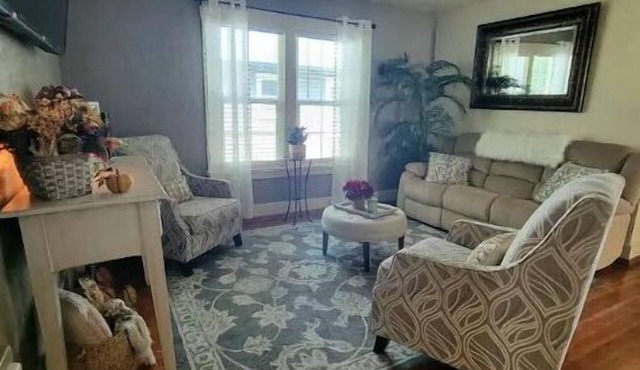 Clean and cozy 3 bdrm one bath home in the heart of Rupert.