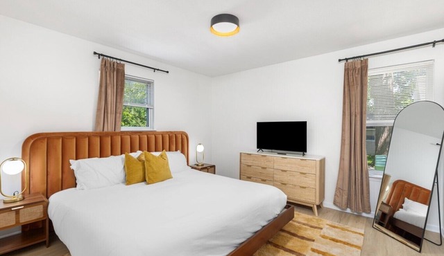 Clean, comfortable, and versatile home, perfect for long stays in Delaware