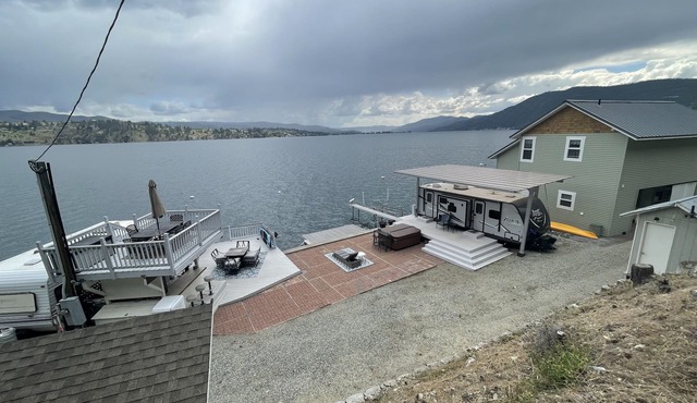 Clearwater RV tamping on the shores of Chelan