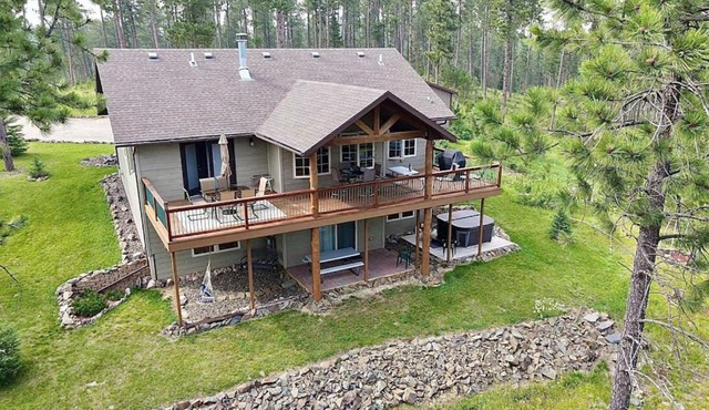 Cliffview Cabin in Nemo