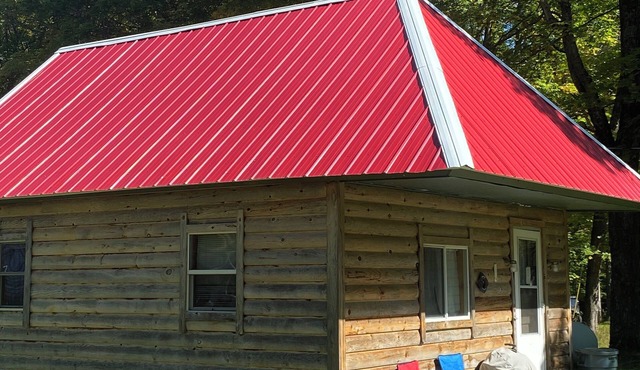 Come relax at the cabin on Indian lake. The outdoors awaits you and your pets.