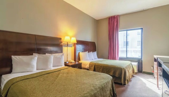 Comfort & Convenience off I-555: Near ASU, Shopping & Craighead Forest | 3 Units