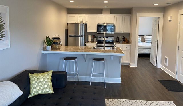 Comfy and trendy condo in Southeast Portland