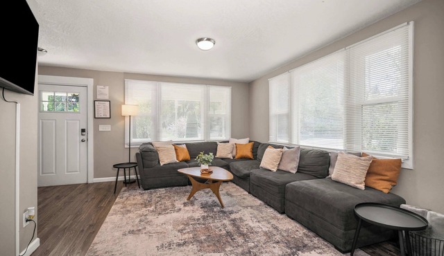 Comfy & Modern Home Near Downtown Spokane