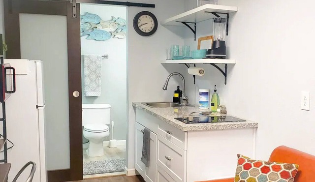 Container-Home with Wi-Fi & 3mi from Downtown Phx in Phoenix