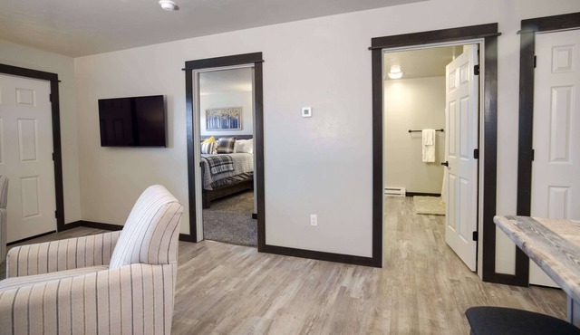 Copper King Extended Stay Collection - Fully Furnished 2 bedroom duplex house