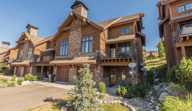 Copperlight Chalet in Big Sky's Alpenglow