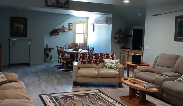 Cottonwood Comfort! New 3 Beds 1 Bath, AC, Loft Apartment