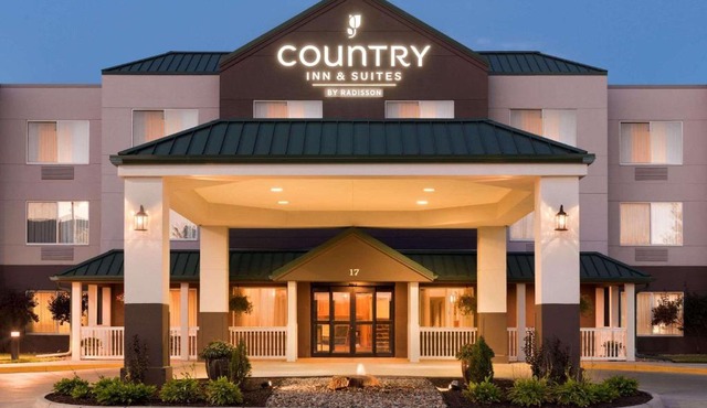 Country Inn & Suites by Radisson, Council Bluffs, IA