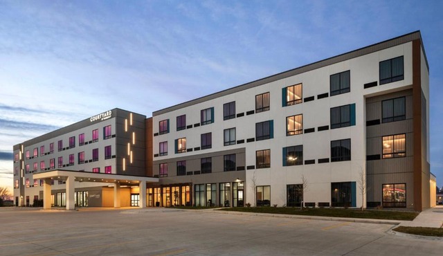 Courtyard by Marriott Bettendorf