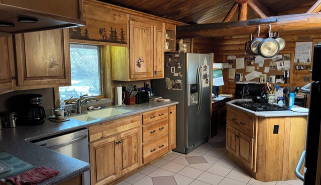 Cowboy Bunk House Cabin 1