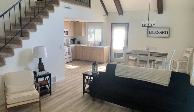 Cozy 2 bedroom Cape Cod