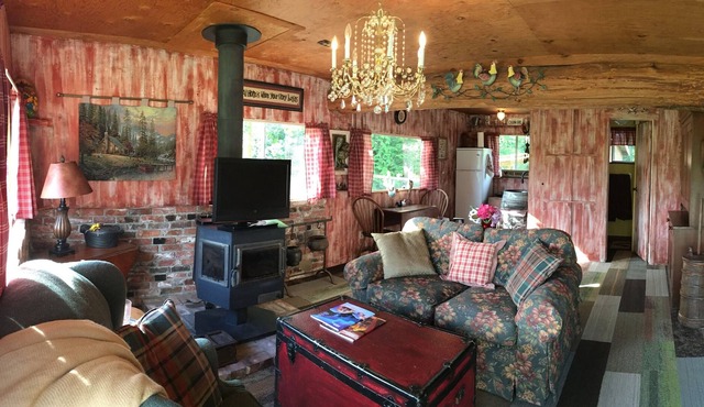 Cozy Barn House Retreat with Country Charm