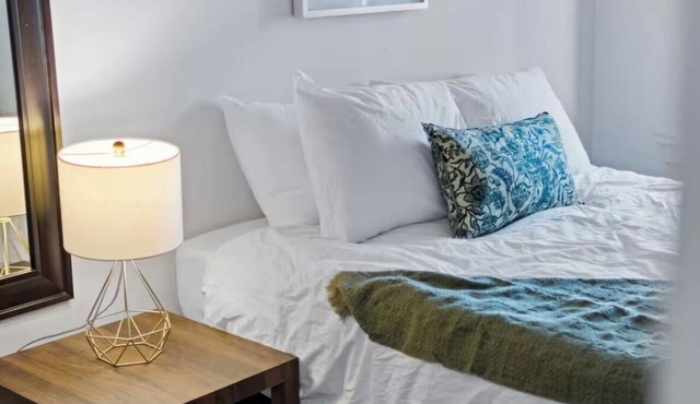 Cozy Browne’s Addition Apt Near Downtown