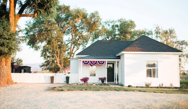 Cozy Country Farmhouse