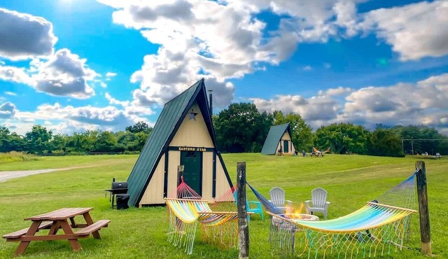 Cozy Farm Stay with Memory Foam Beds, Fire Pit & Country Breakfast Near Nashville