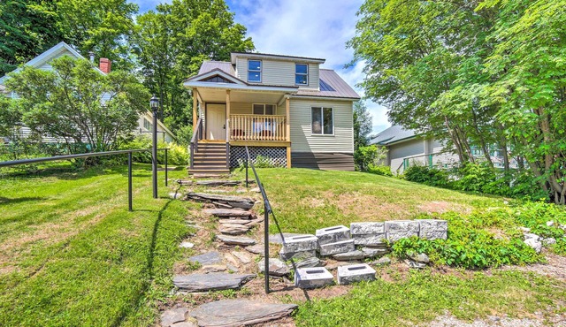 Cozy Ishpeming Cottage w/Lake & Park Views!