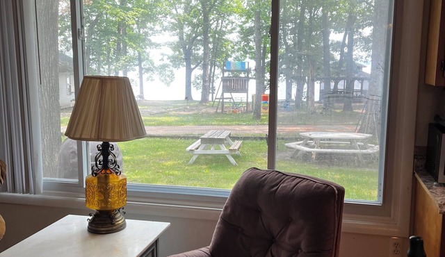 Cozy Loft Cottage on Hubbard Lake