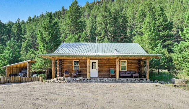 Cozy Melrose Cabin w/Fire Pit: Walk to River!