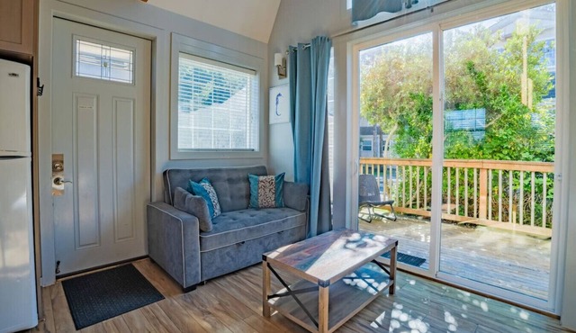 Cozy Sea Breeze Cottages