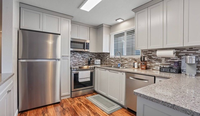 Cozy Single Level Boise Home- dogs welcome!