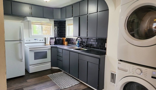 Cozy stay near Dickinson State University