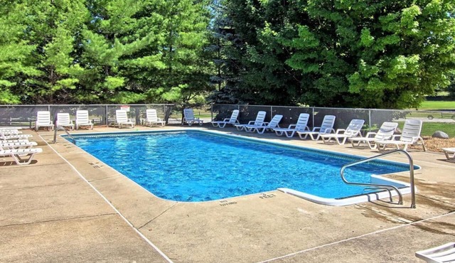 Cozy studio in charming Bellaire with AC, WiFi