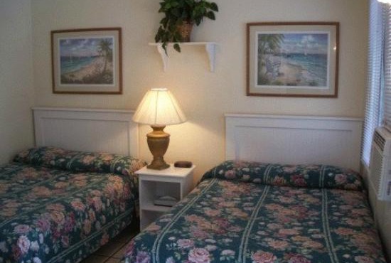 Crest Motel
