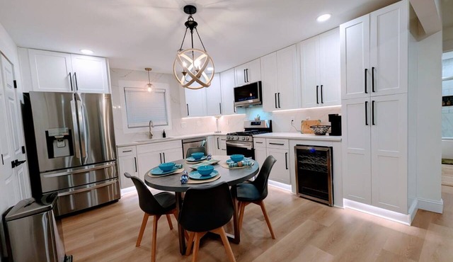 Custom Design, Kitchen King Beds Laundry Large TVs in Rome