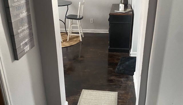 Cute Cozy and clean apartment in the heart of Buhl.