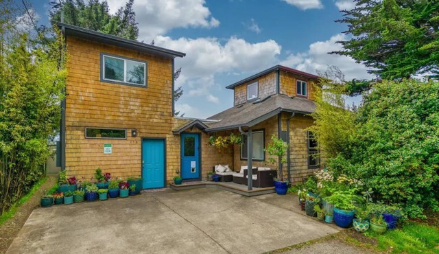 Cypress Cottage: Fabulous and Serene in Nye Beach