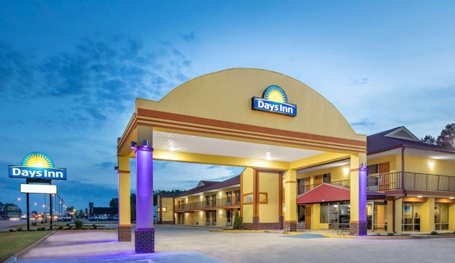 Days Inn by Wyndham Muscle Shoals