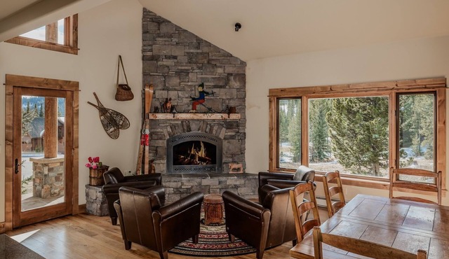 Delightful Ski-in/Ski-out Home with Hot Tub and WIFI!