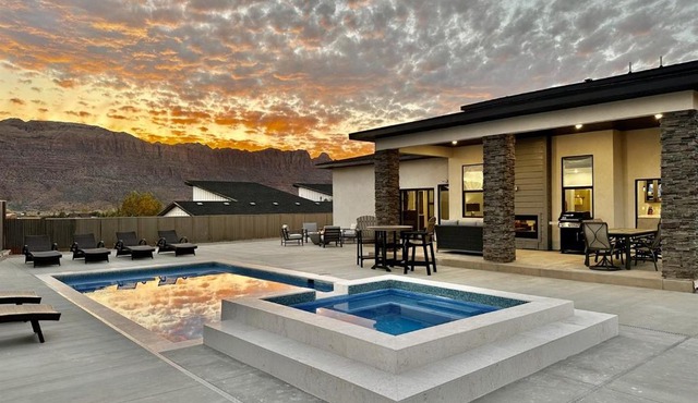 Desert Horizon Retreat 4 Bedroom Luxury Villa - Pool, Hot Tub & Panoramic Views