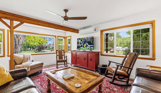 Dog Friendly - 4 blocks to downtown Sandpoint