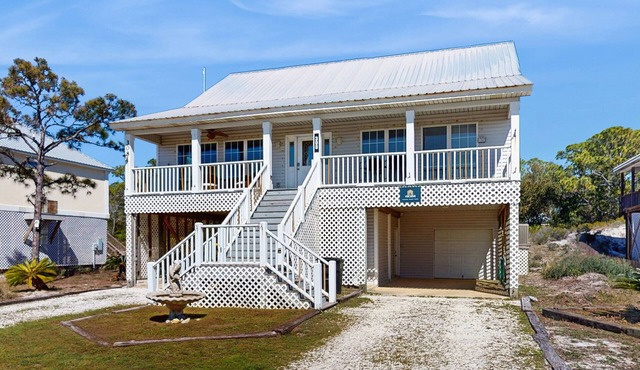 Dog-Friendly Oceanside Home w/Free WiFi, Central AC, Private W/D, Balcony