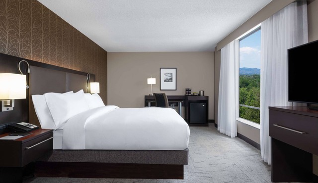 DoubleTree by Hilton Denver Cherry Creek in Denver