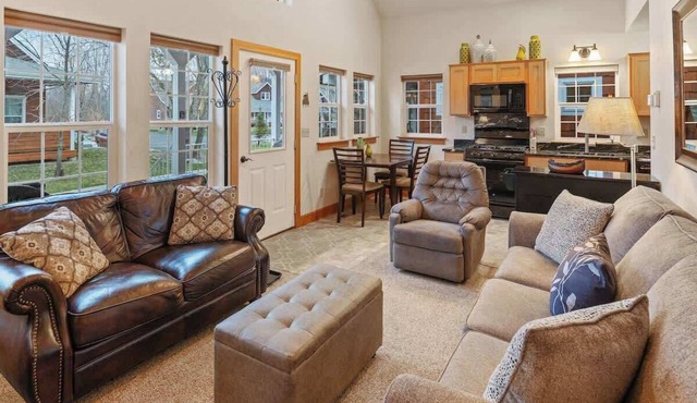 Dover Bungalow | Pet Friendly | BBQ | Marina
