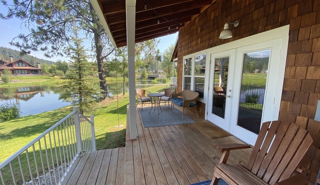 Dover Lake House - 15 miles to Schweitzer