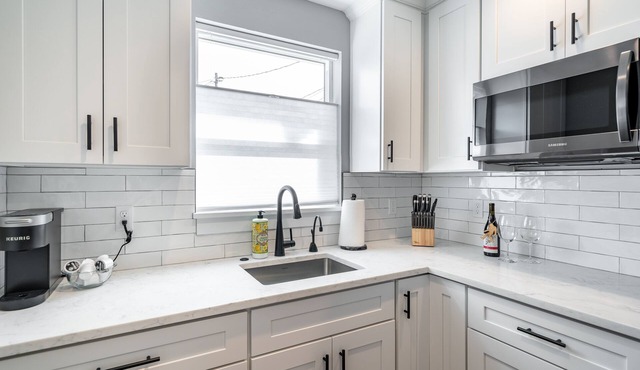 Downtown Area! Studio Apartment in Eugene’s Heart! in Eugene