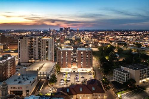 Downtown Stunning Views